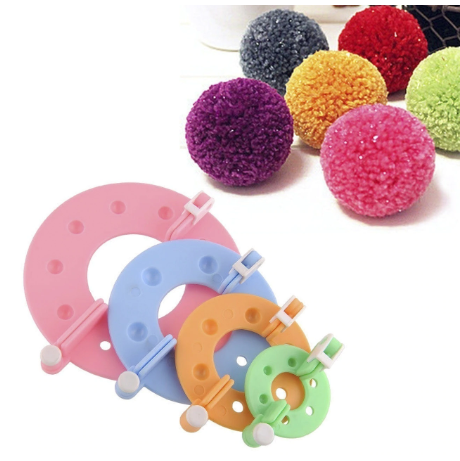 RETRO046 – Um conjunto de 4 pares de plástico pompom ferramentas de costura lã