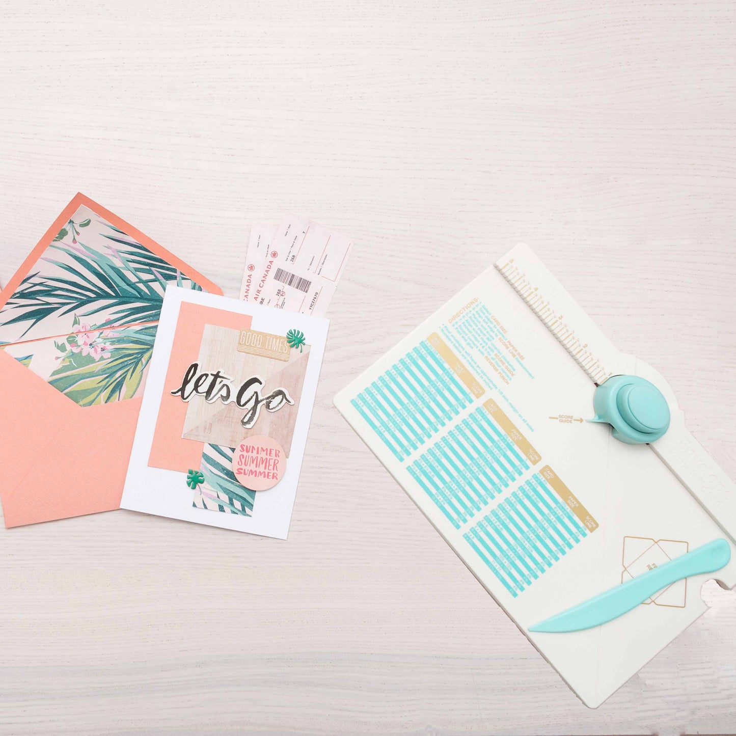 Placa p/ Cortar, Vincar e Criar Envelope cartão perfurado – Punch Board – We R Memory Keepers