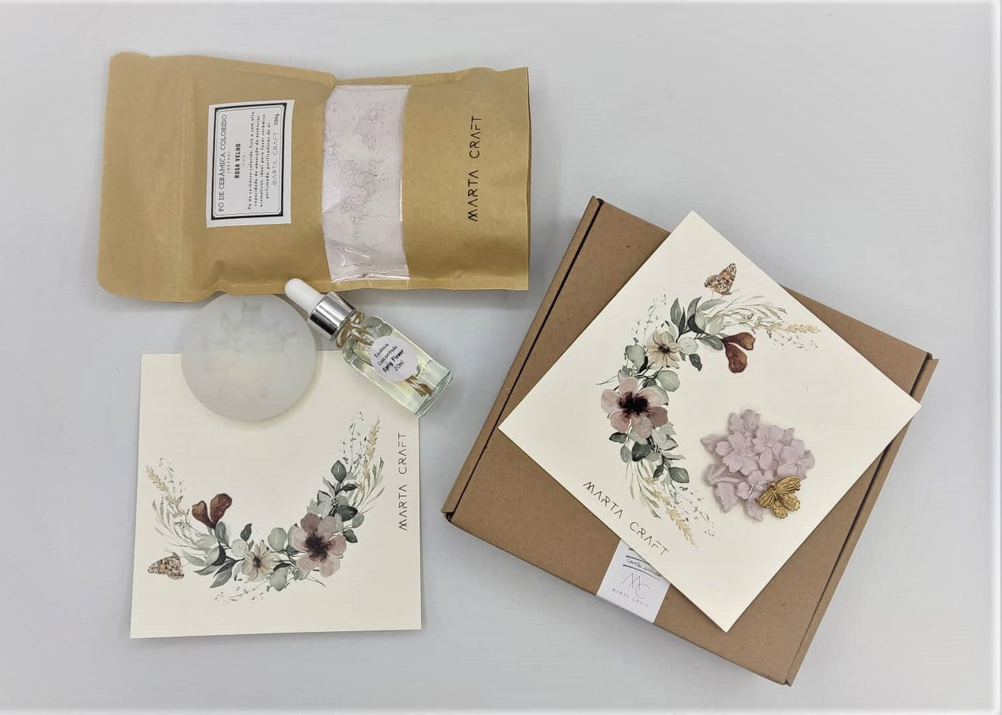 Kit Cartão ilustrado com peça de ramo de flores - Gesso - Pó de Cerâmica Colorido - MARTA CRAFT