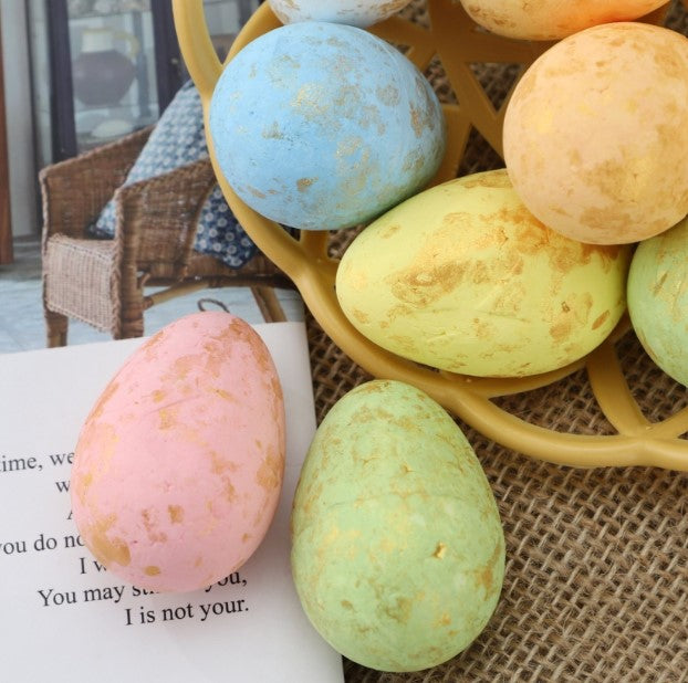 20 Ovos de Isopor Coloridos tons dourado mix grande e pequenos