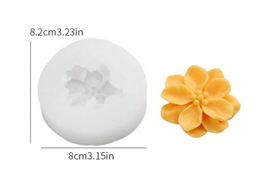F067MS-  Molde Camellia c/s perfuração
