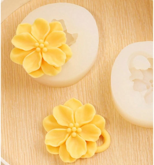 F067MS-  Molde Camellia c/s perfuração
