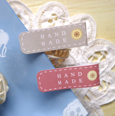 AT025 - Etiquetas Scrapbooking Sticker Hand Made Cor; Cinza/ Rosa