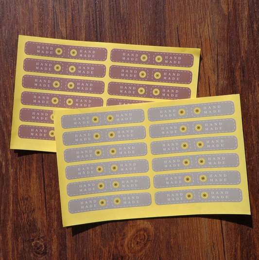 AT025 - Etiquetas Scrapbooking Sticker Hand Made Cor; Cinza/ Rosa