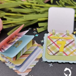 LV038 - Livro - Calendário - Metal Die Cut