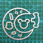 WD045 - Baby Mickey Mouse + Lua - Metal Die Cut
